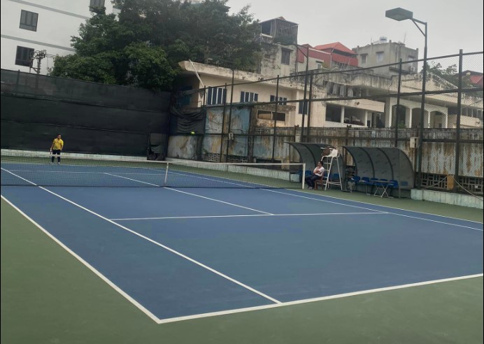 Sân tennis Thái Hà